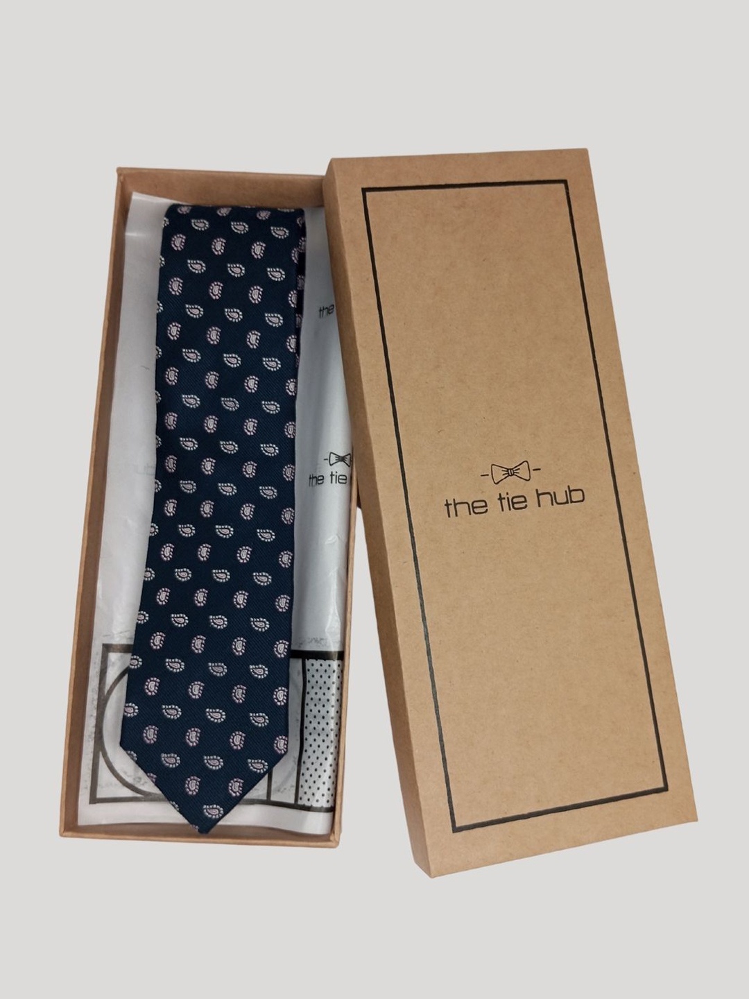 

The Tie Hub Men Silk Woven Design Broad Tie, Navy blue