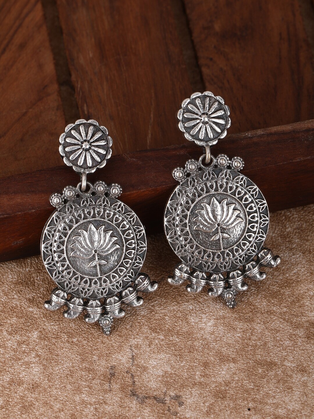 

Sangria Oxidised Silver Plated Chandbalis