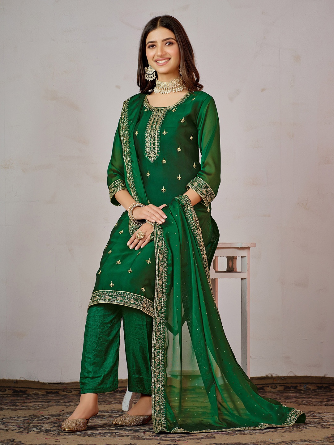 

Ishin Ethnic Motifs Embroidered Regular Kurta with Trousers & Dupatta, Green