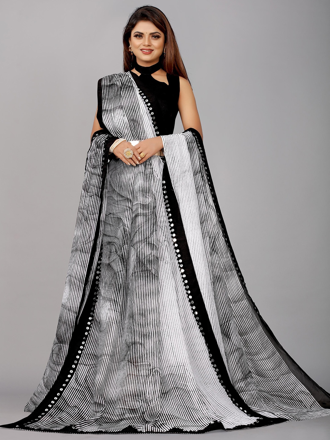 

Flip The Style Striped Pure Georgette Leheriya Saree, Black
