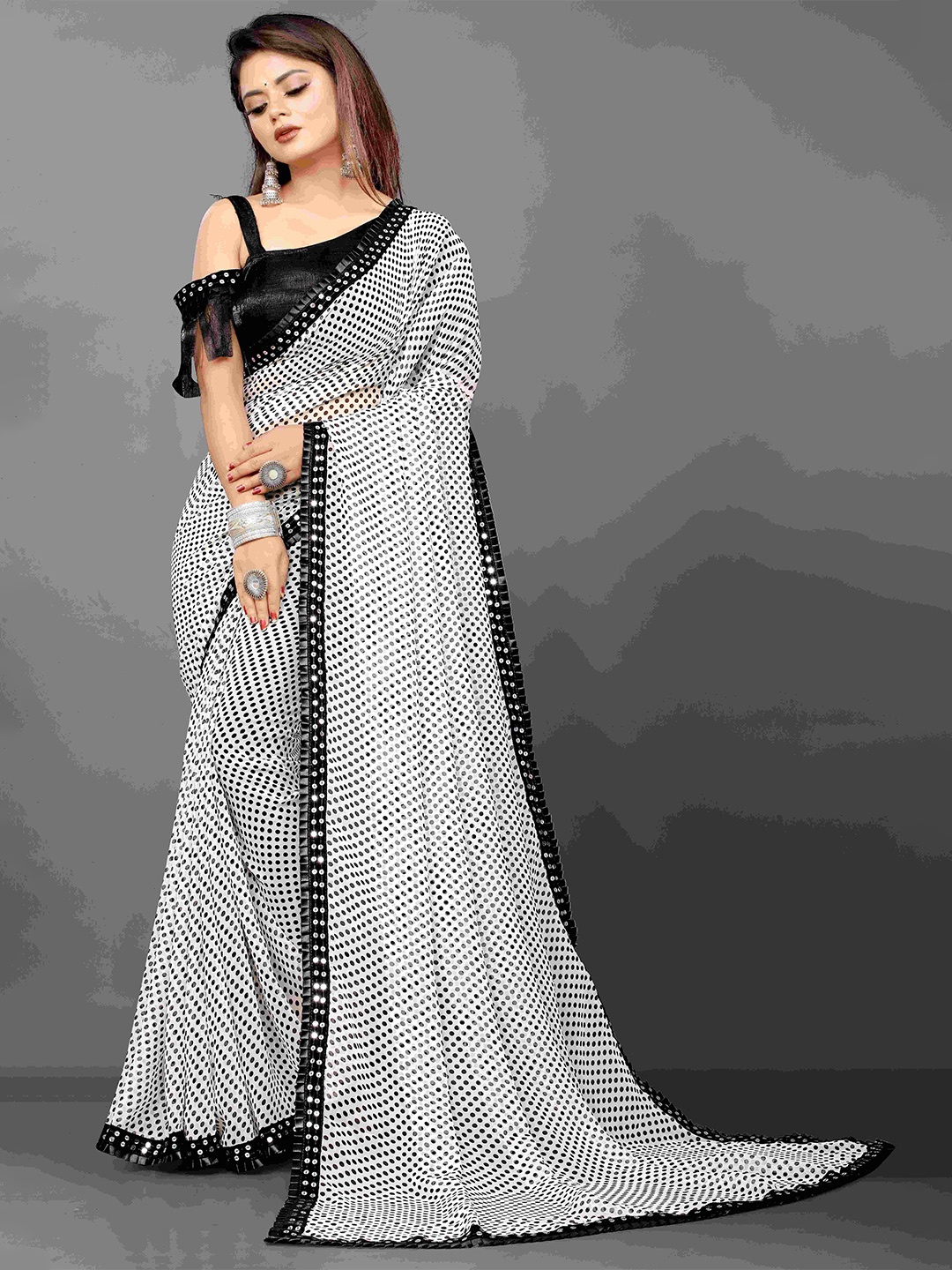 

Flip The Style Polka Dot Embellished Sequinned Saree, Black