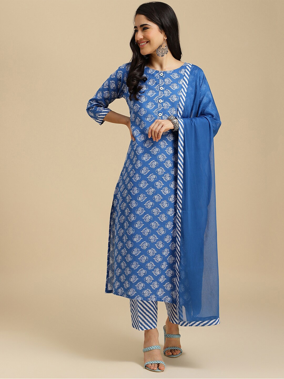 

MOKOSH Ethnic Motifs Printed Straight Kurta & Trousers With Dupatta, Blue