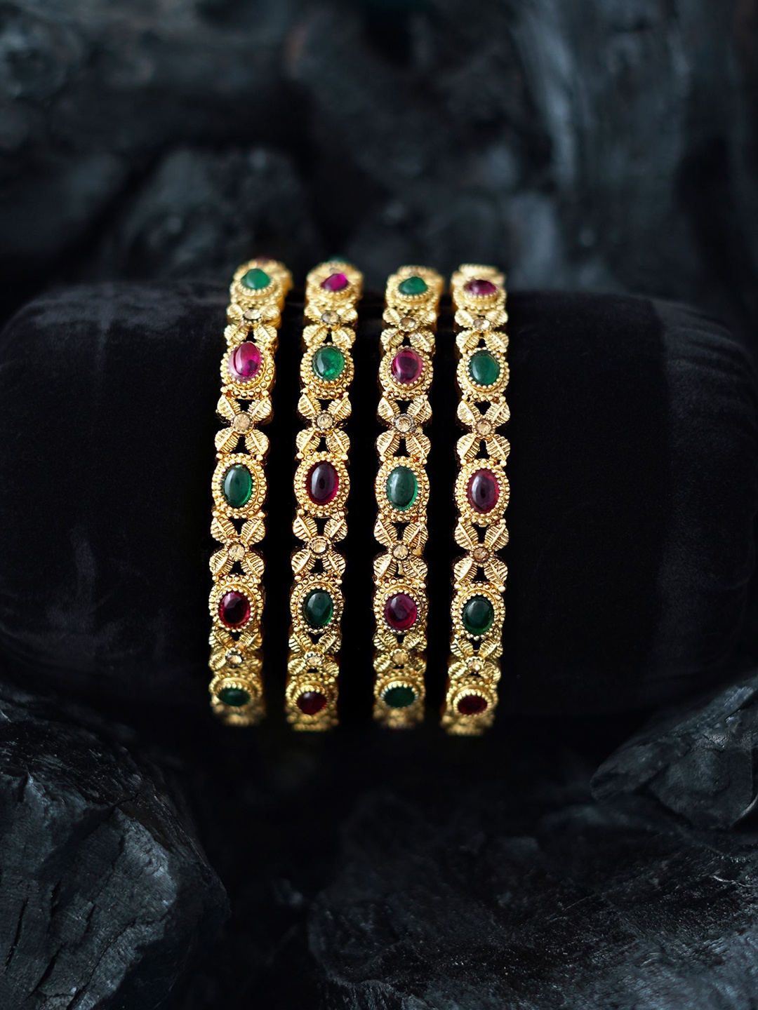 

MANSIYAORANGE Set Of 4 Gold-Plated Kundan-Studded Bangles