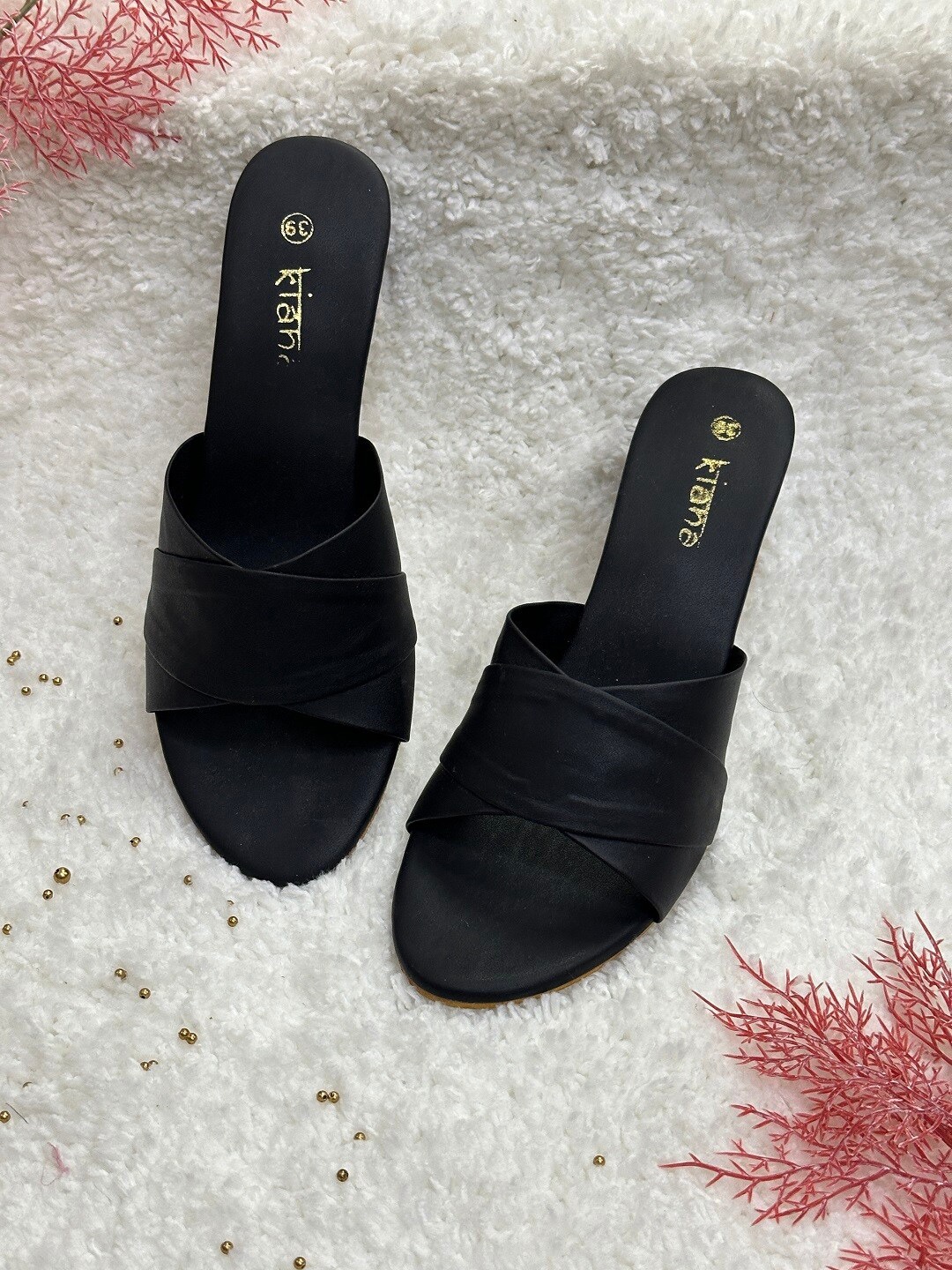 

Kiana House Of Fashion Textured Open Toe Block Heels, Black