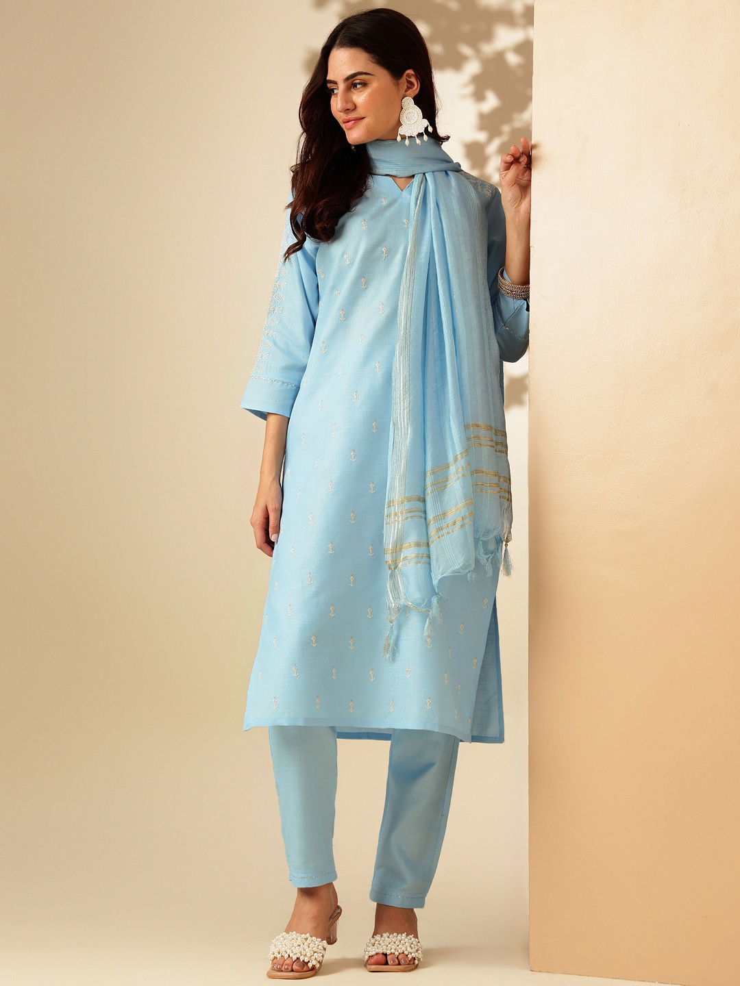 

Anouk Ethnic Motifs Embroidered Straight Kurta With Trousers & Dupatta, Blue