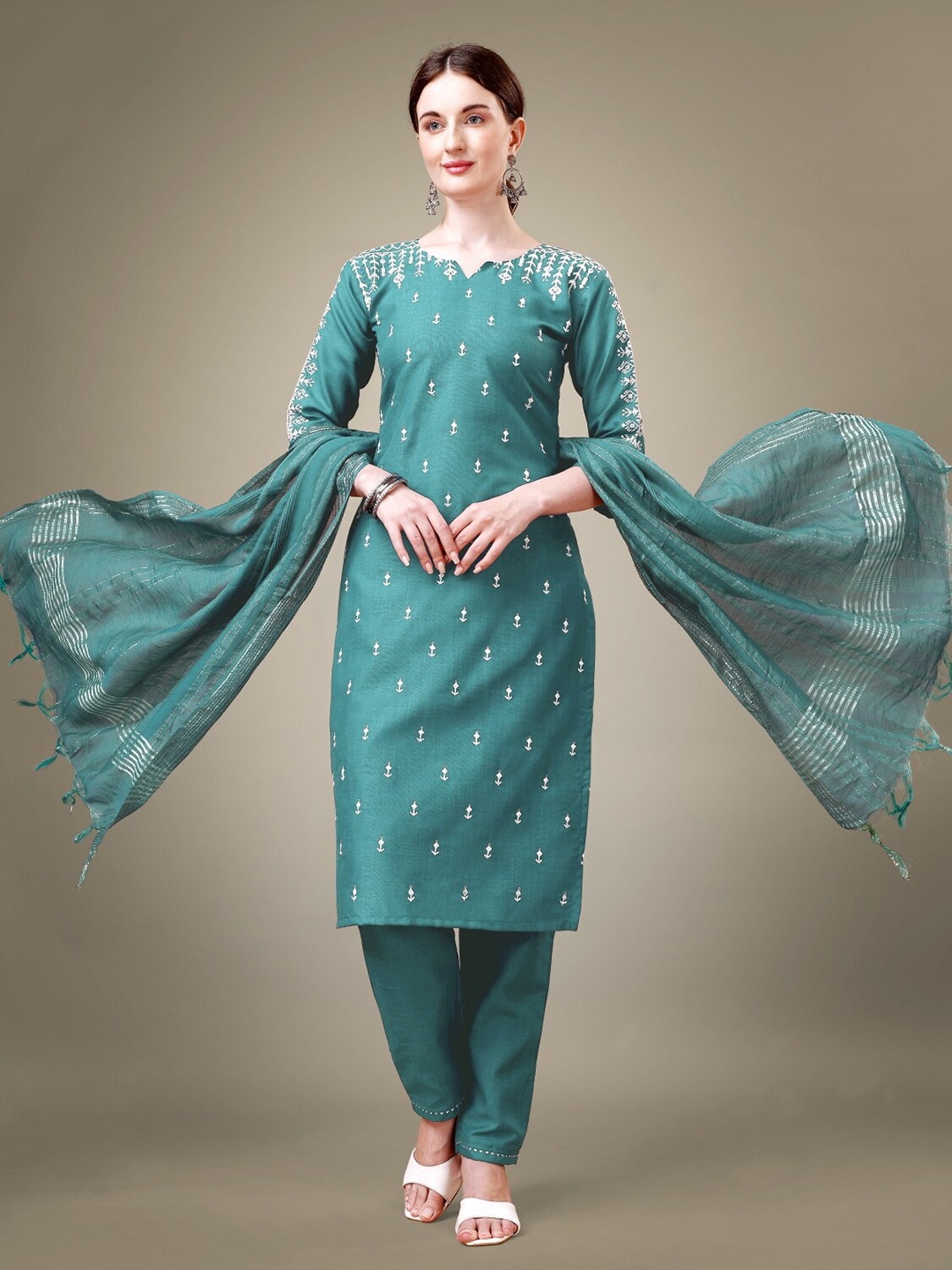 

Anouk Ethnic Motifs Embroidered Straight Kurta With Trousers & Dupatta, Sea green