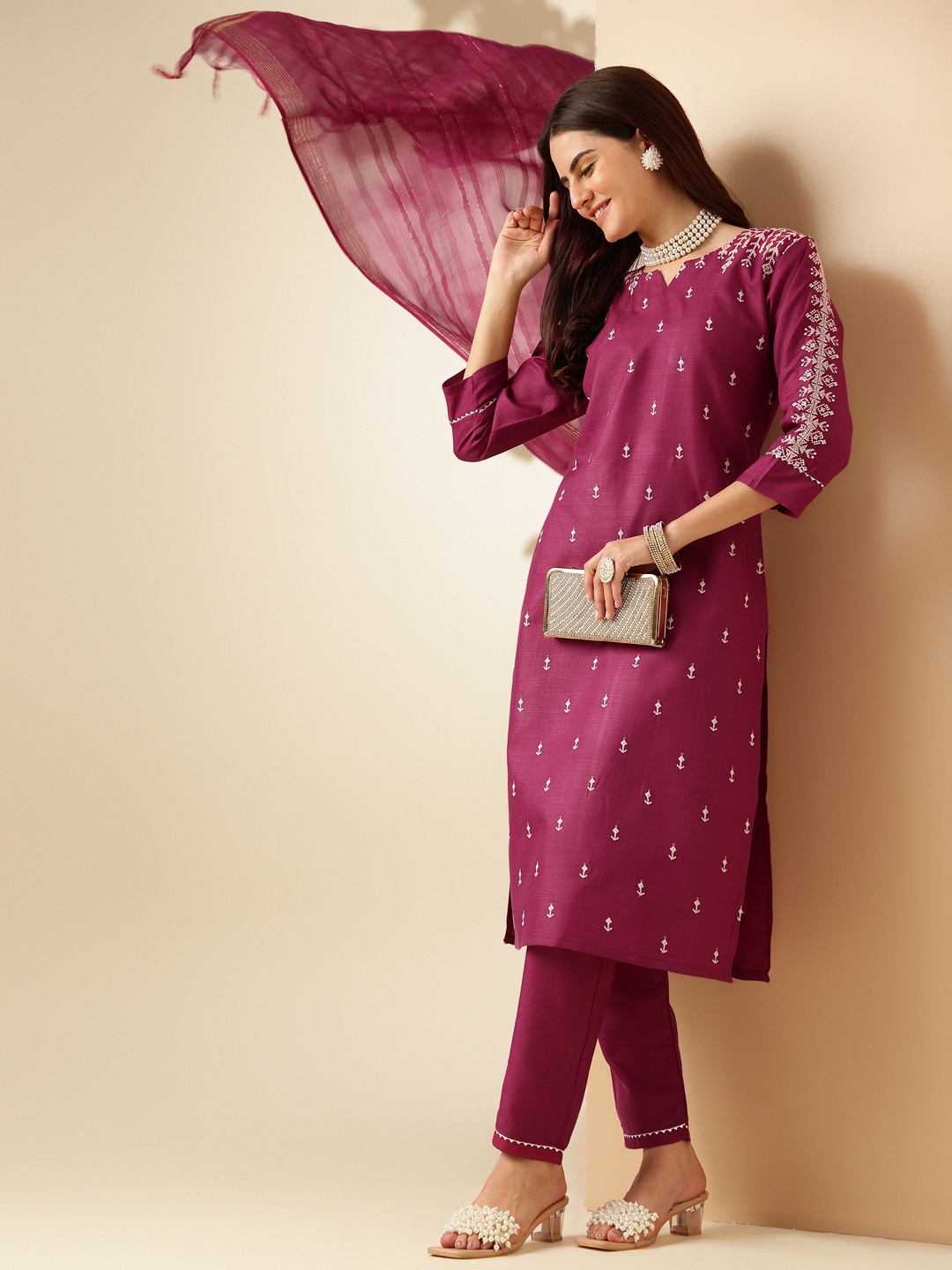 

Anouk Ethnic Motifs Embroidered Straight Kurta With Trousers & Dupatta, Purple