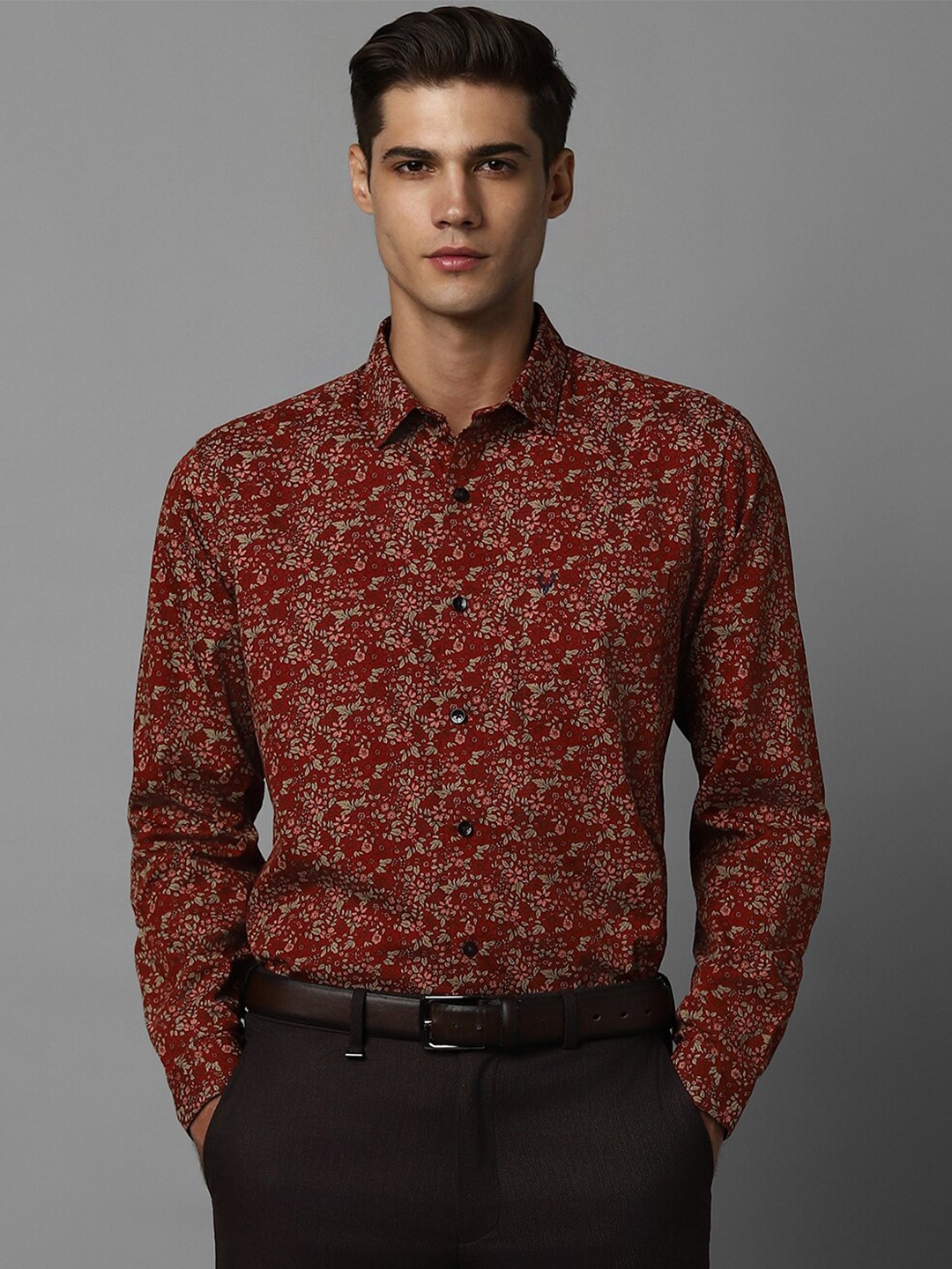 

Allen Solly Slim Fit Floral Printed Spread Collar Long Sleeves Cotton Formal Shirt, Red