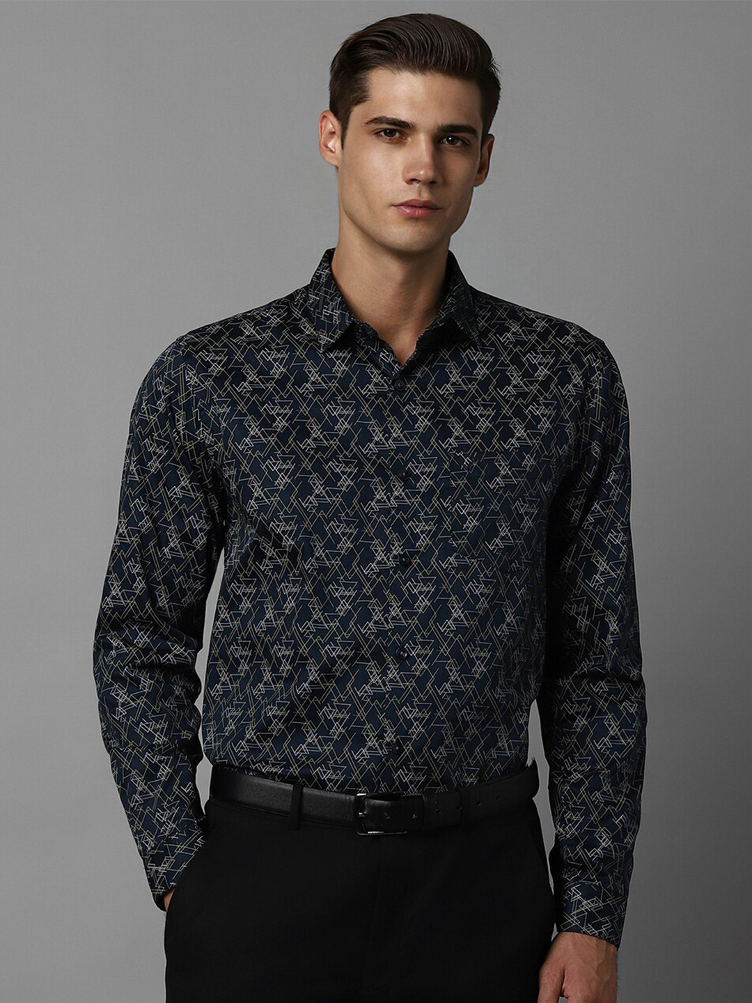 

Allen Solly Slim Fit Abstract Printed Spread Collar Long Sleeves Cotton Formal Shirt, Navy blue