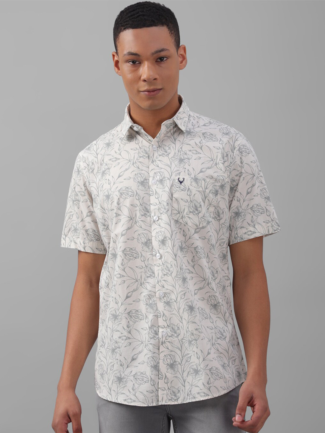 

Allen Solly Slim Fit Floral Spread Collar Half Sleeves Chest Pocket Cotton Casual Shirt, White