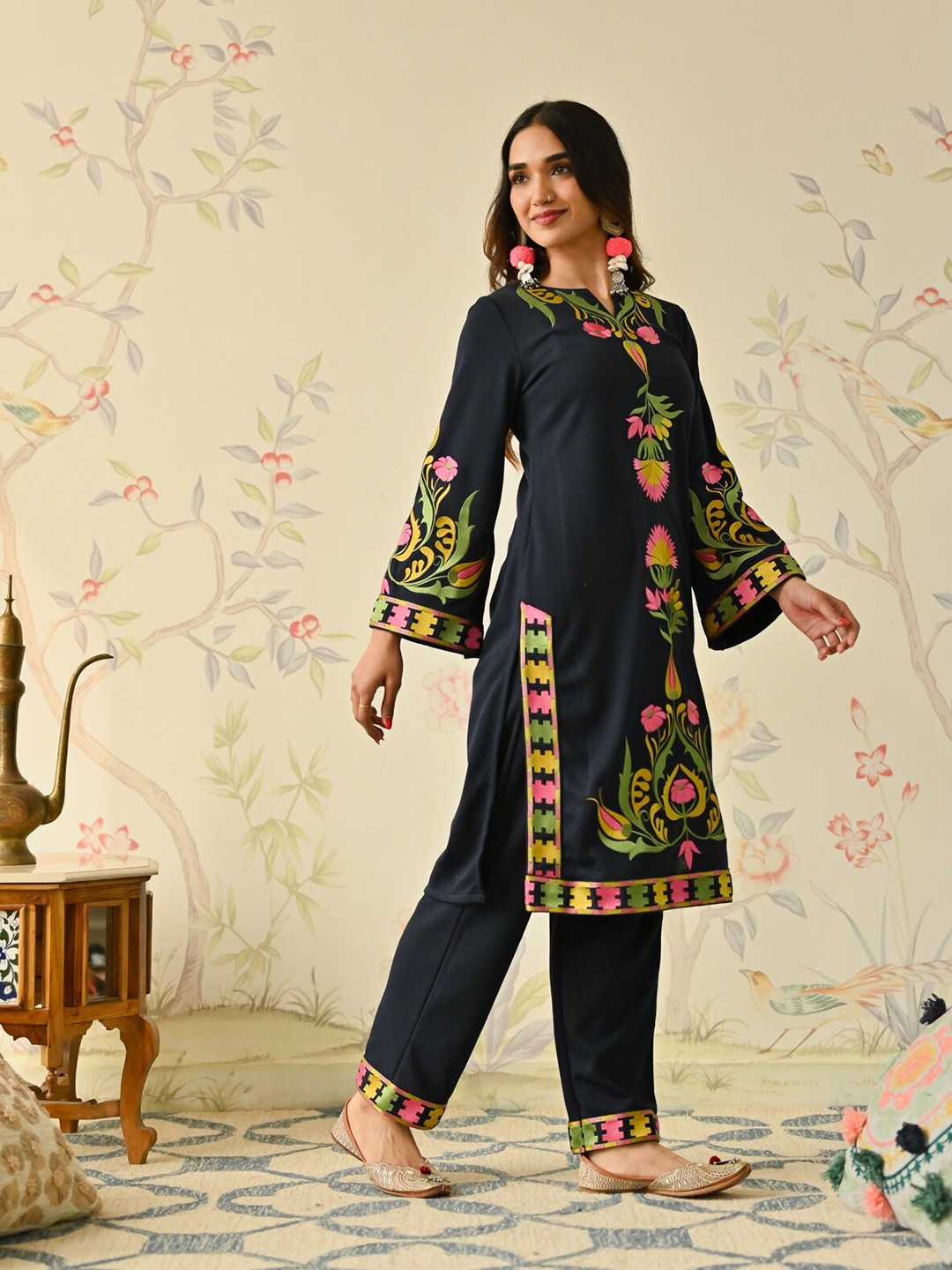 

Rustorange Floral Embroidered Long Sleeves Thread Work Acrylic Kurta, Navy blue