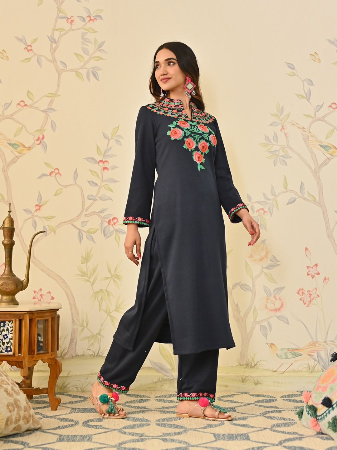 

Rustorange Floral Embroidered Mandarin Collar Kurta, Navy blue