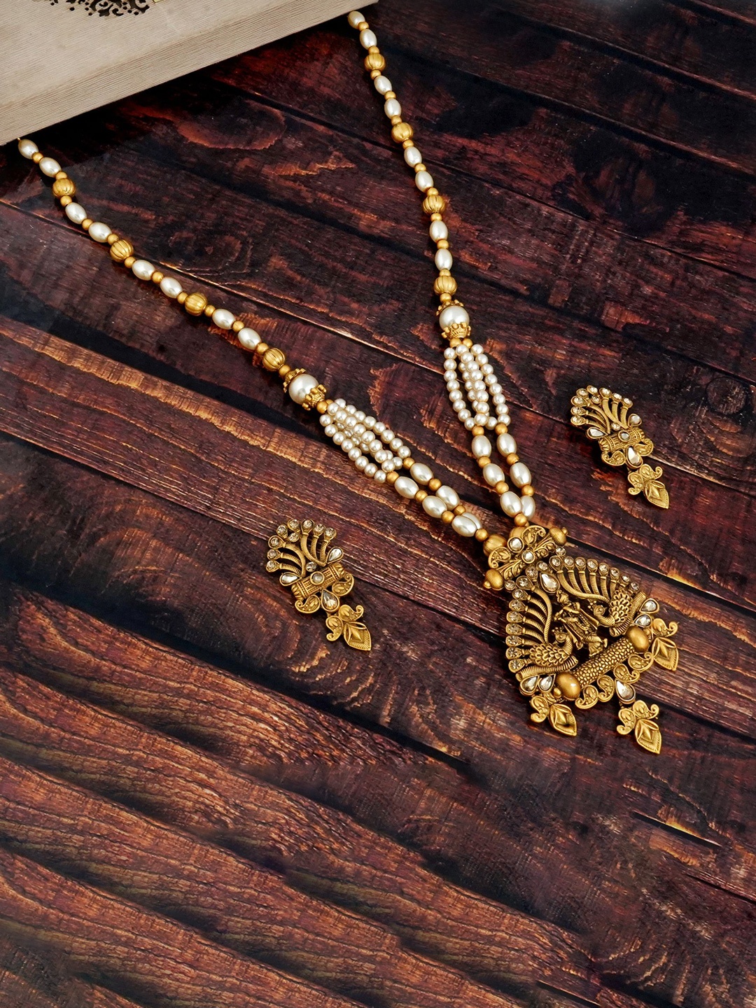 

MANSIYAORANGE Stone-Studded Gold-Plated Jewellery Set