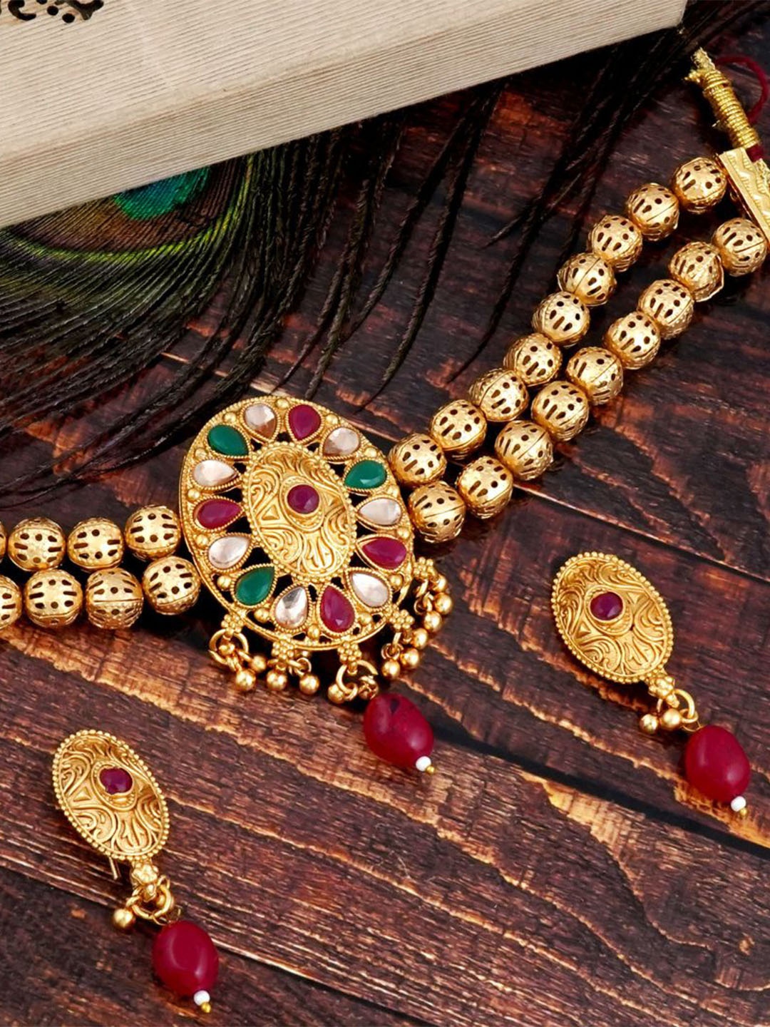

MANSIYAORANGE Gold-Plated Stone-Studded & Beaded Jewellery Set