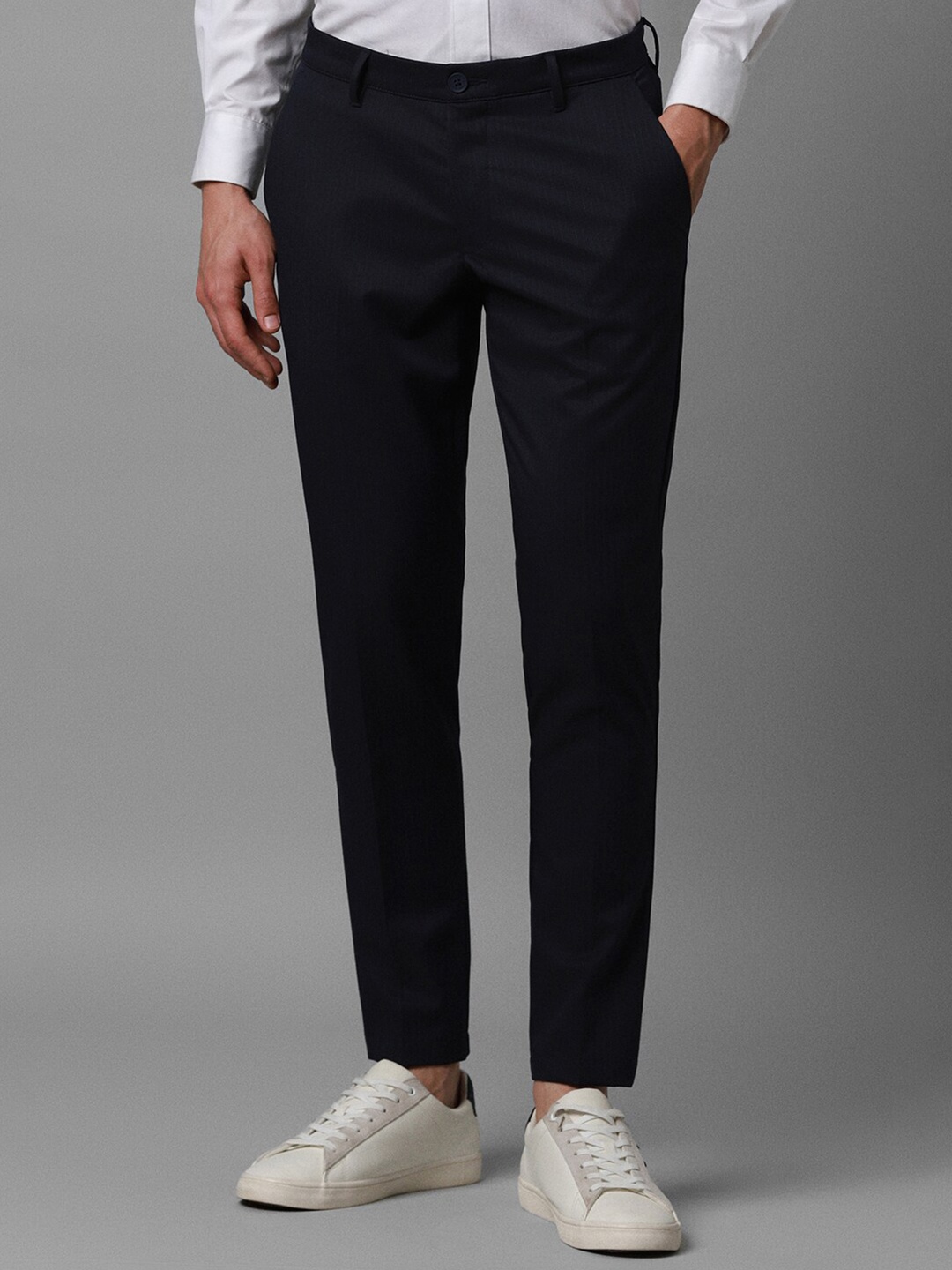 

Louis Philippe Sport Men Striped Slim Fit Trousers, Navy blue