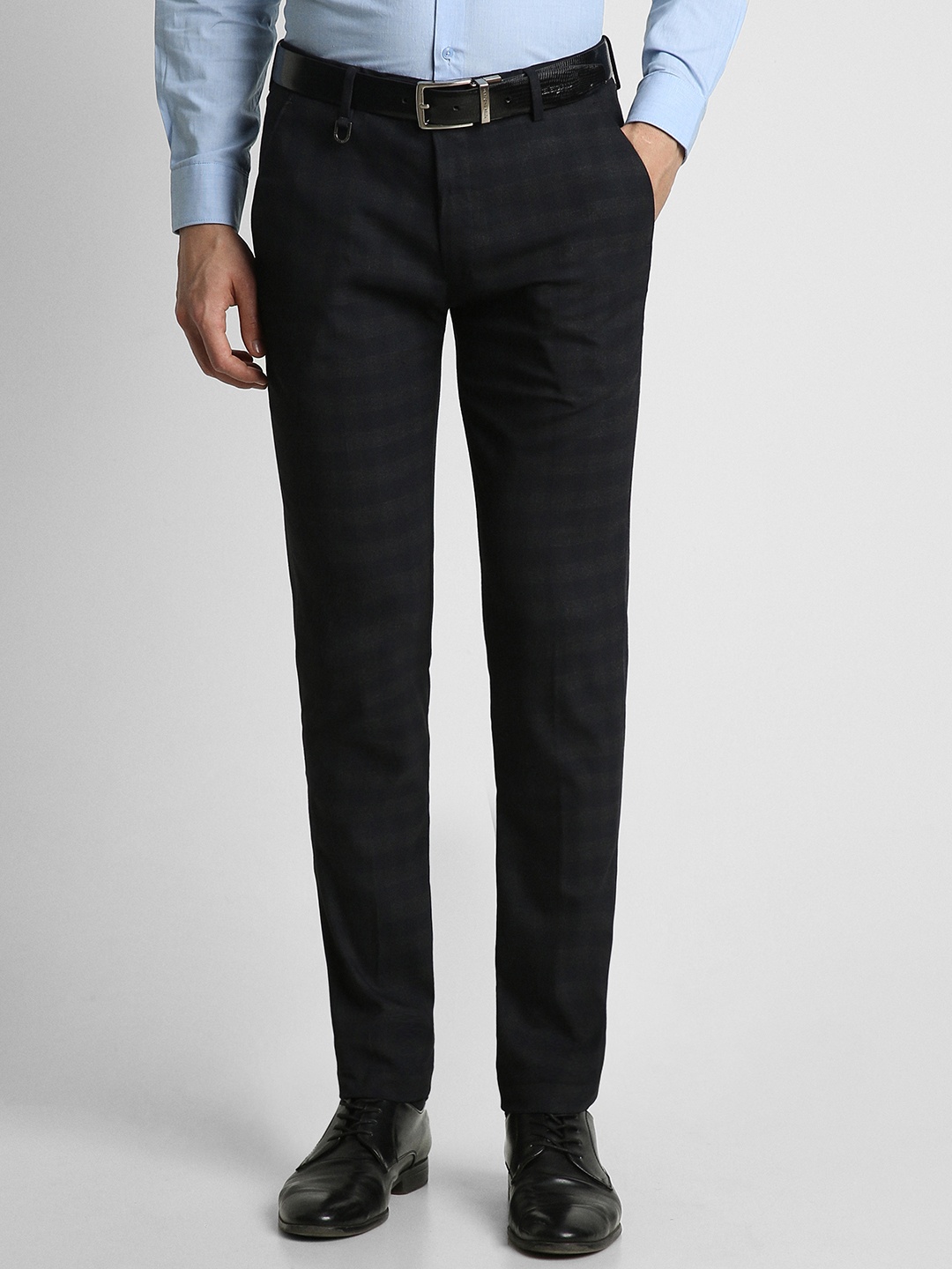 

Peter England Men Black Checked Slim Fit Formal Trousers