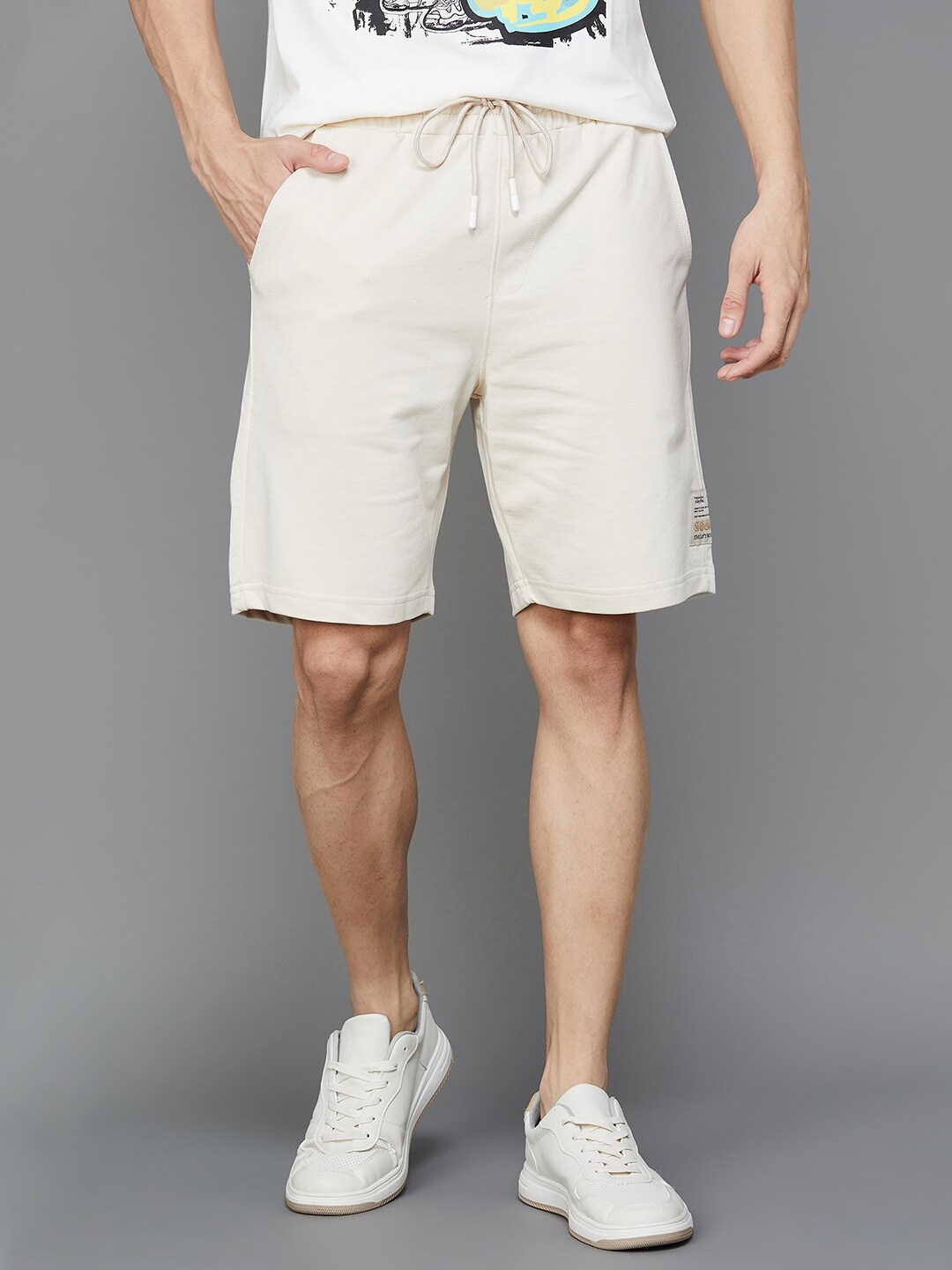 

SmileyWorld Men Mid-Rise Cotton Shorts, Beige