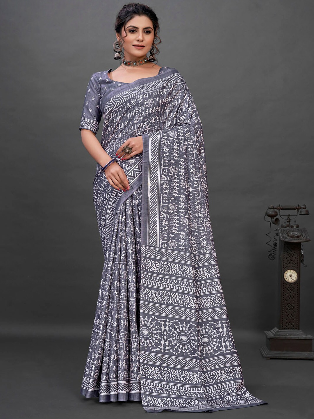 

Mitera Printed Warli Silk Bagru Saree, Grey