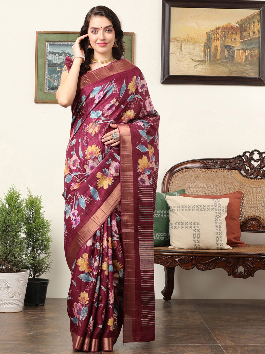 

Mitera Floral Printed Zari Sungudi Saree, Magenta