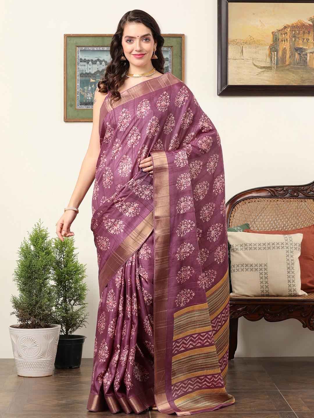 

Mitera Bagh Printed Zari Sungudi Saree, Magenta