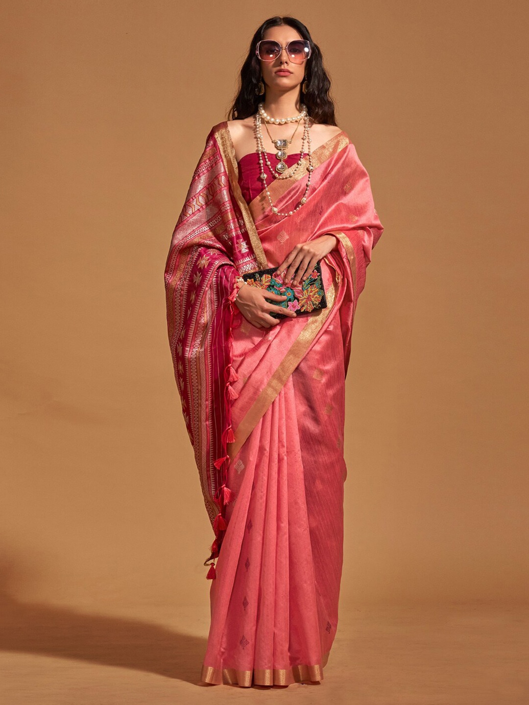 

Mitera Pink & Gold Toned Ethnic Motifs Woven Design Zari Banarasi Saree