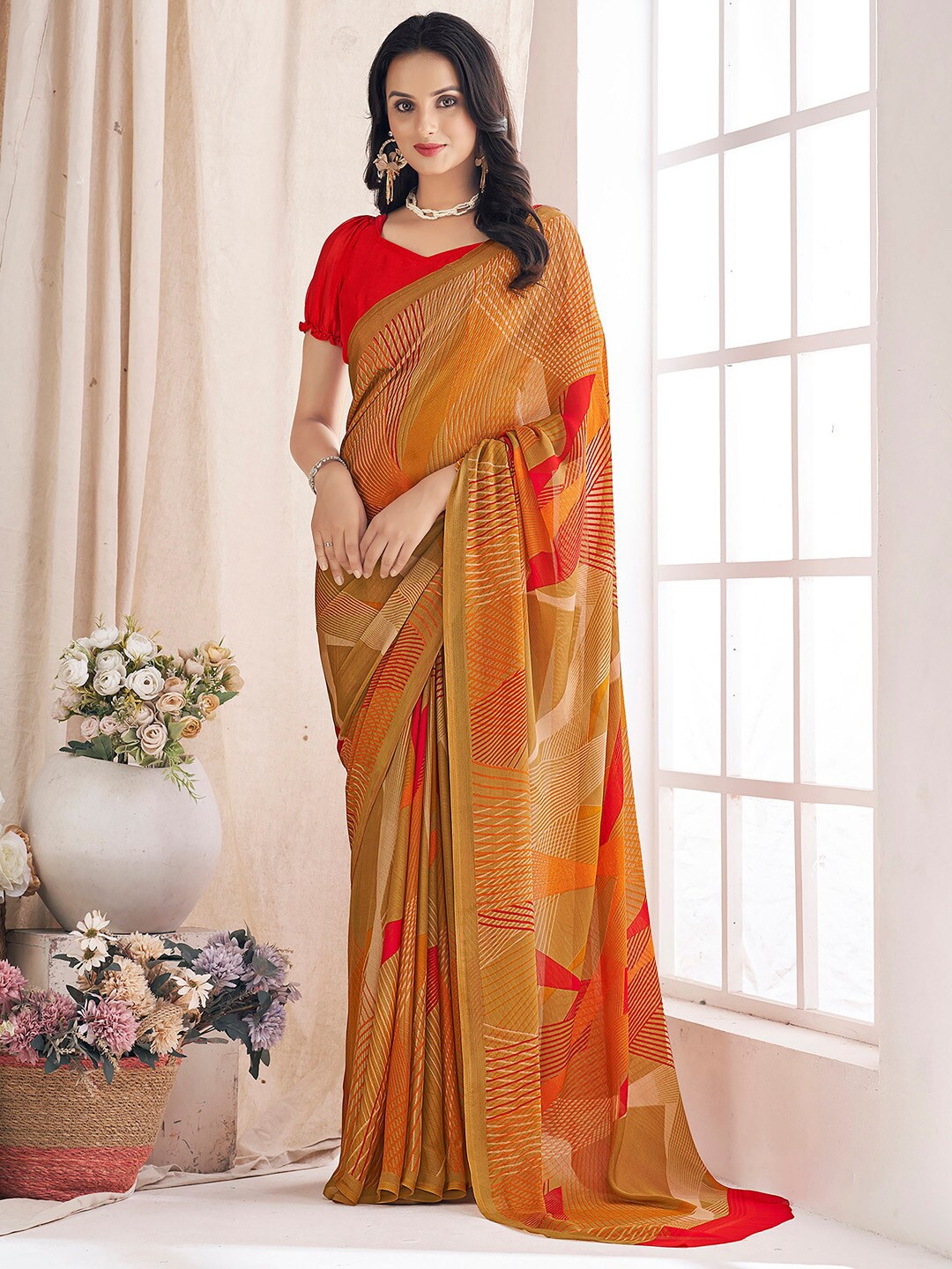 

Mitera Abstract Printed Poly Chiffon Saree, Beige