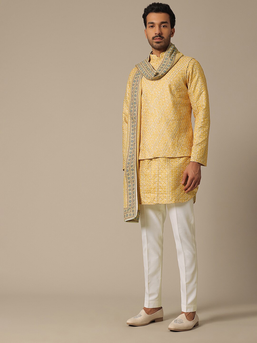 

KALKI Fashion Floral Printed Regular Kurta Trousers With Dupatta & Jacket, Yellow