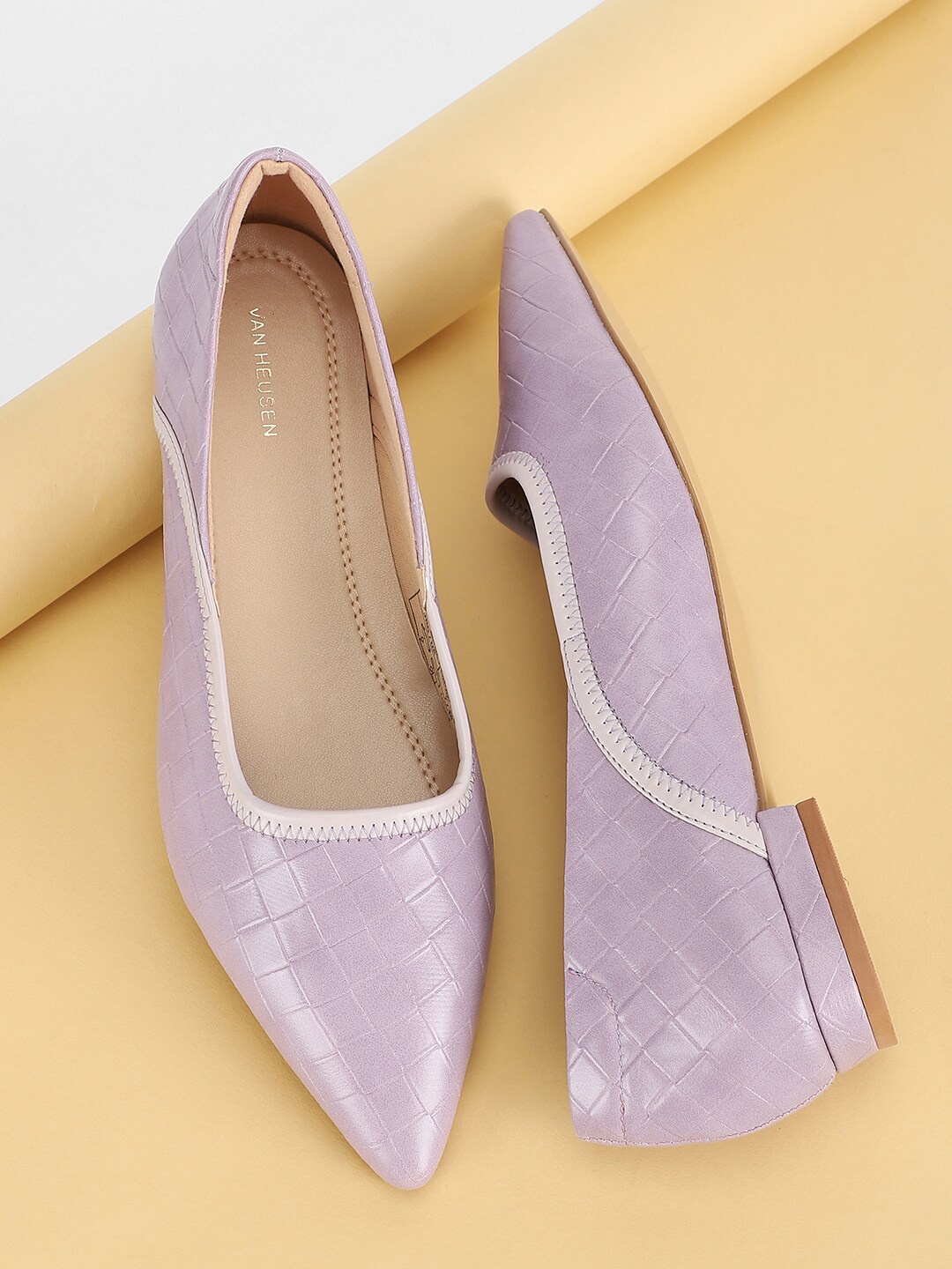 

Van Heusen Woman Pointed Toe Textured Ballerinas, Purple