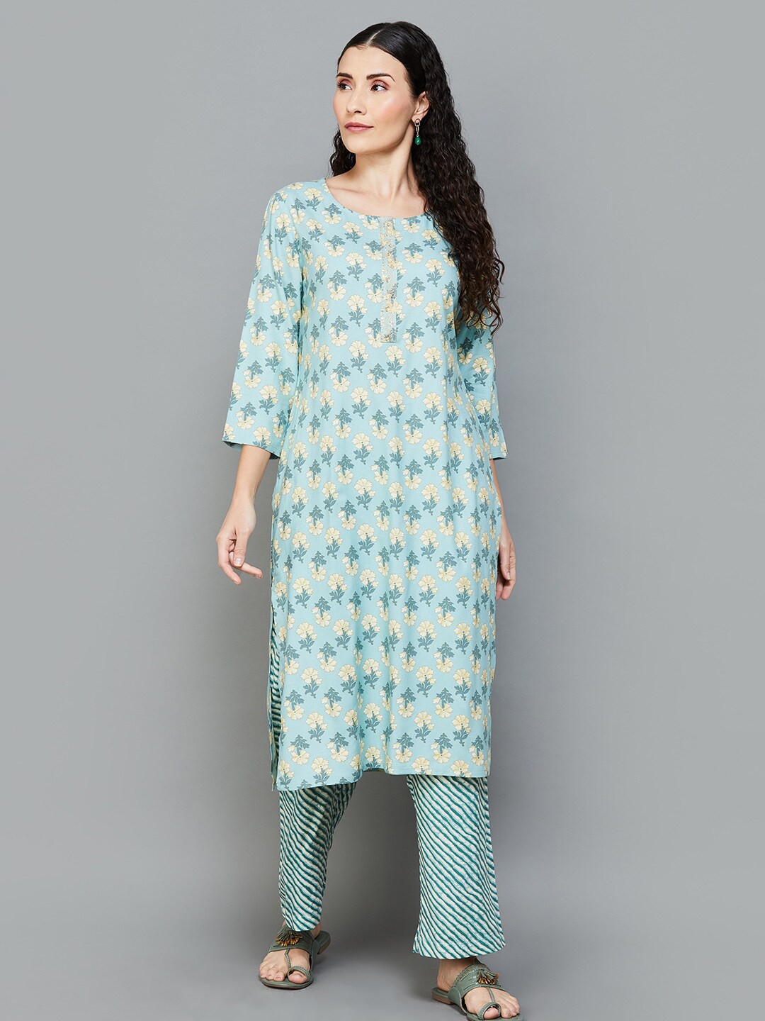

Melange by Lifestyle Round Neck Floral Printed Viscose Rayon Straight Kurta with Trousers, Blue