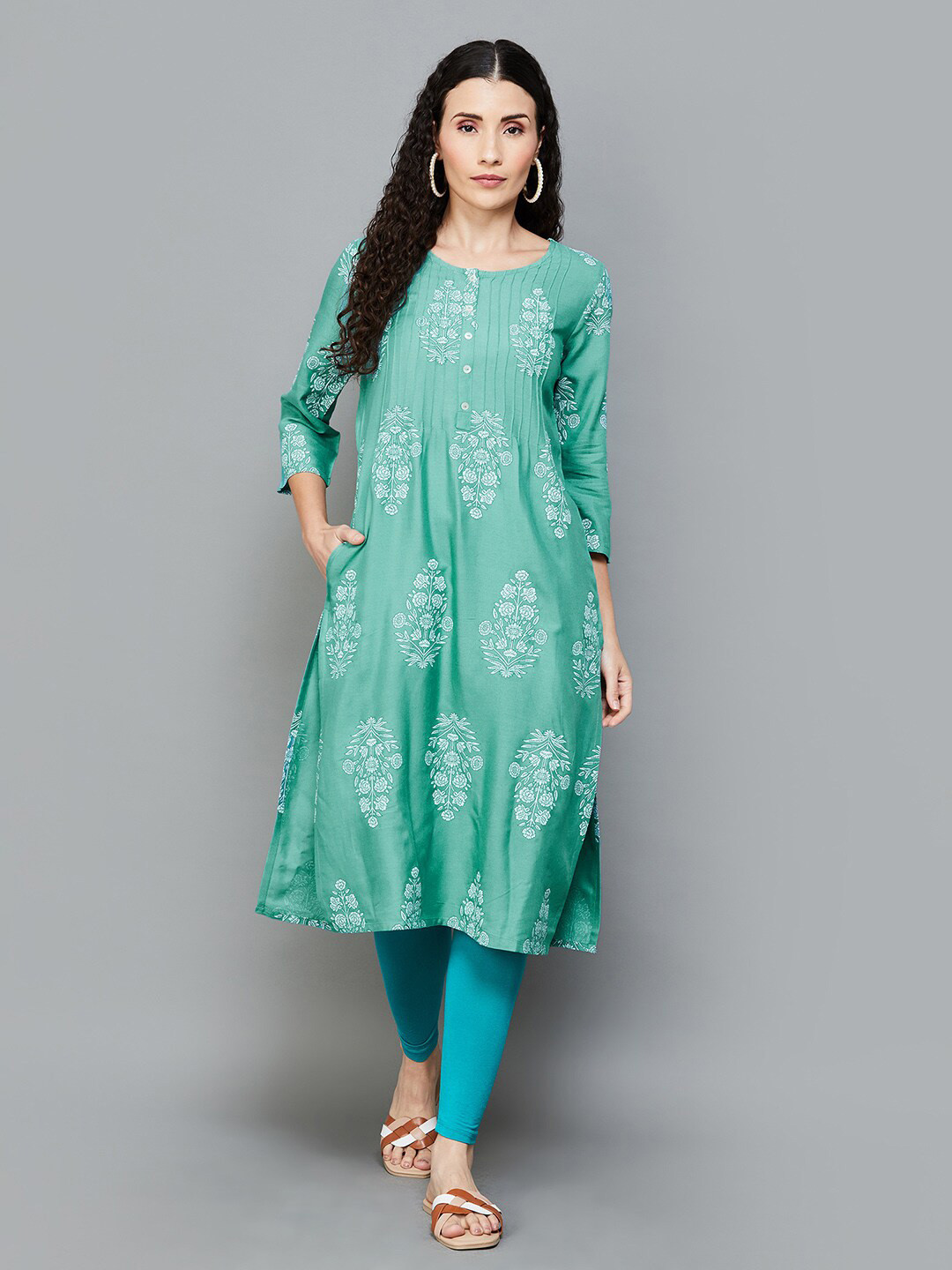

Melange by Lifestyle Ethnic Motifs Printed Round Neck Straight Kurta, Teal
