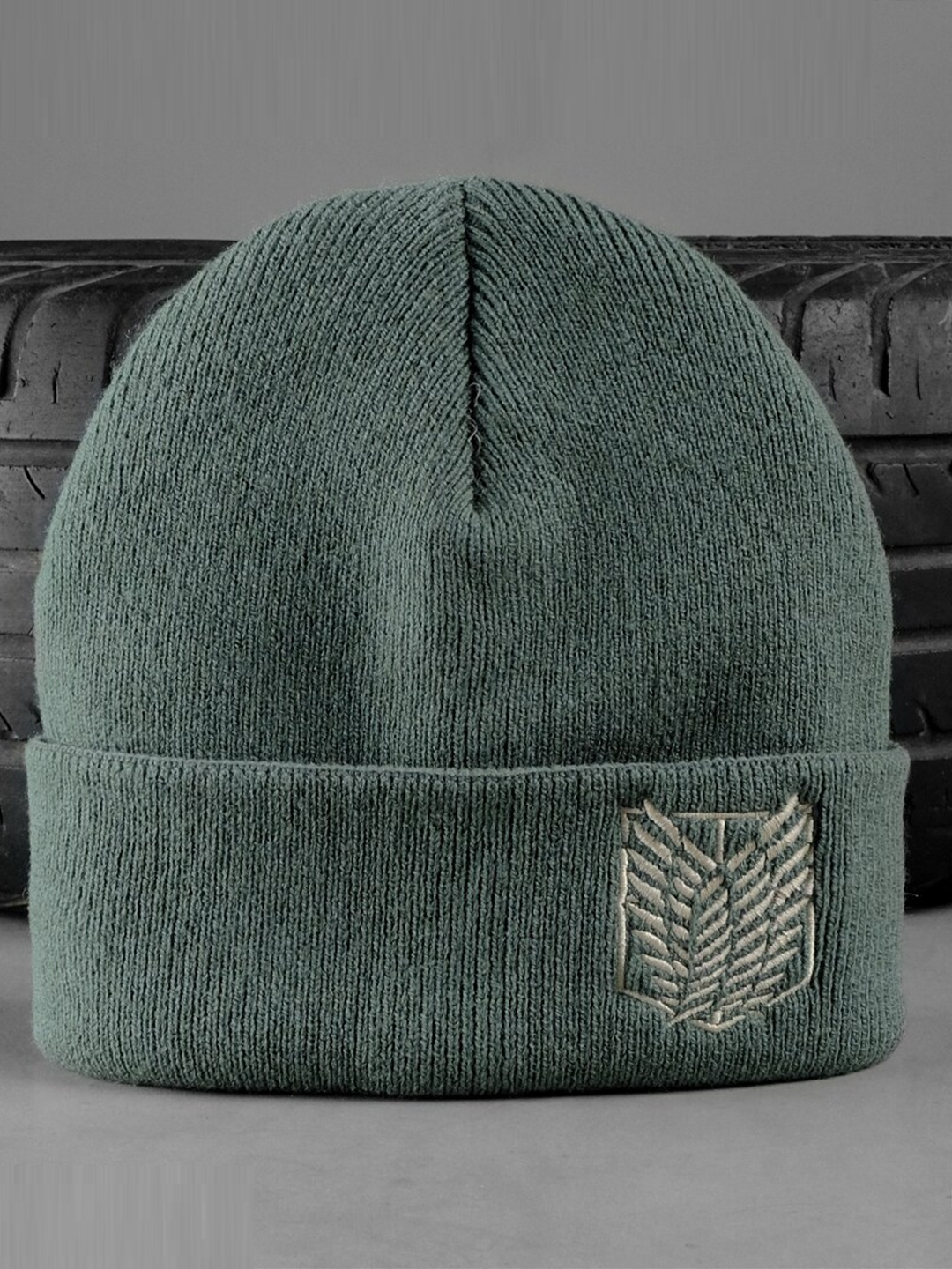 

COMICSENSE Unisex Attack on Titan Anime Embroidered Acrylic Beanie, Green