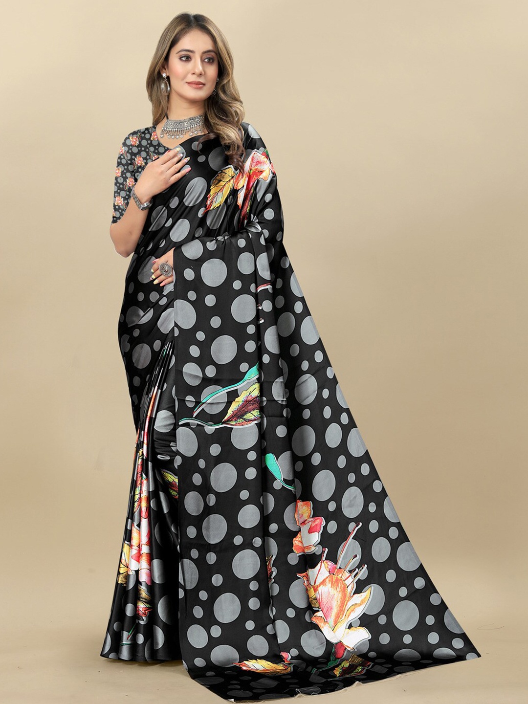 

MOKSHA DESIGNS Floral Satin Saree, Black