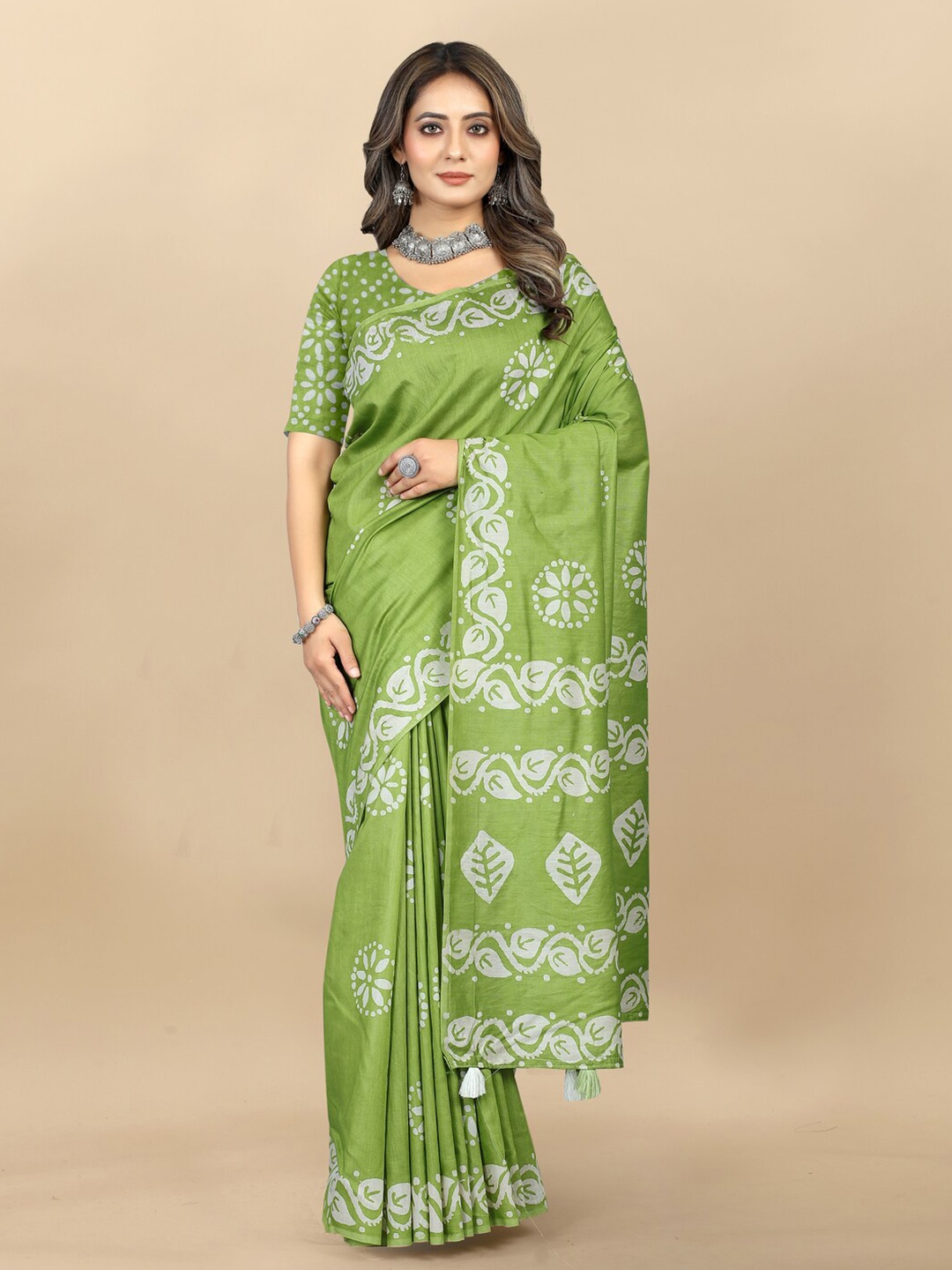 

MOKSHA DESIGNS Batik Pure Cotton Handloom Chanderi Saree with Tassels, Olive