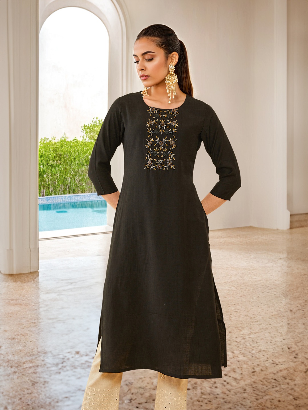 

Soch Floral Yoke Design Thread Work Kurta, Black