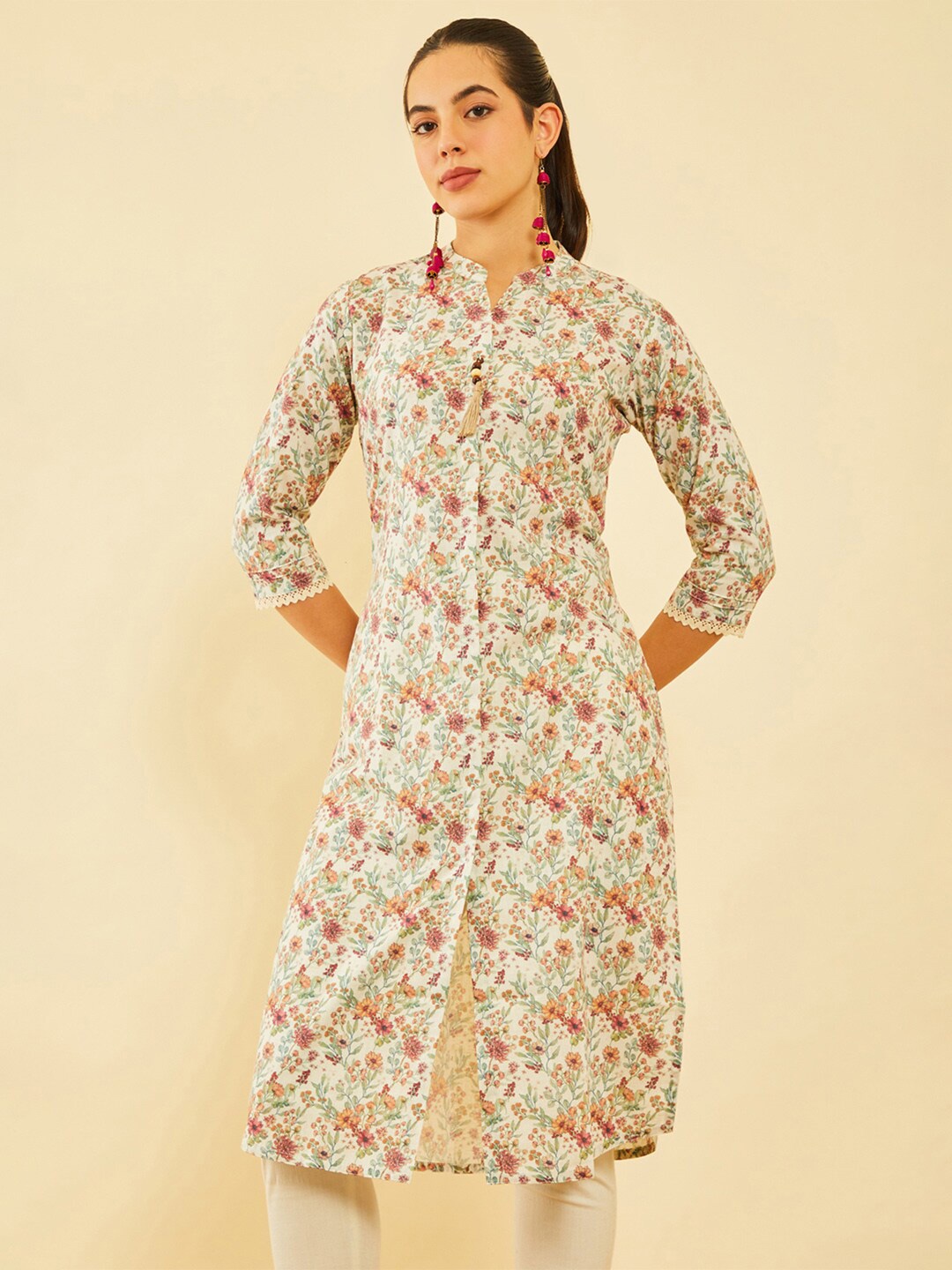 

Soch Off White Floral Printed Mandarin Collar Straight Kurta