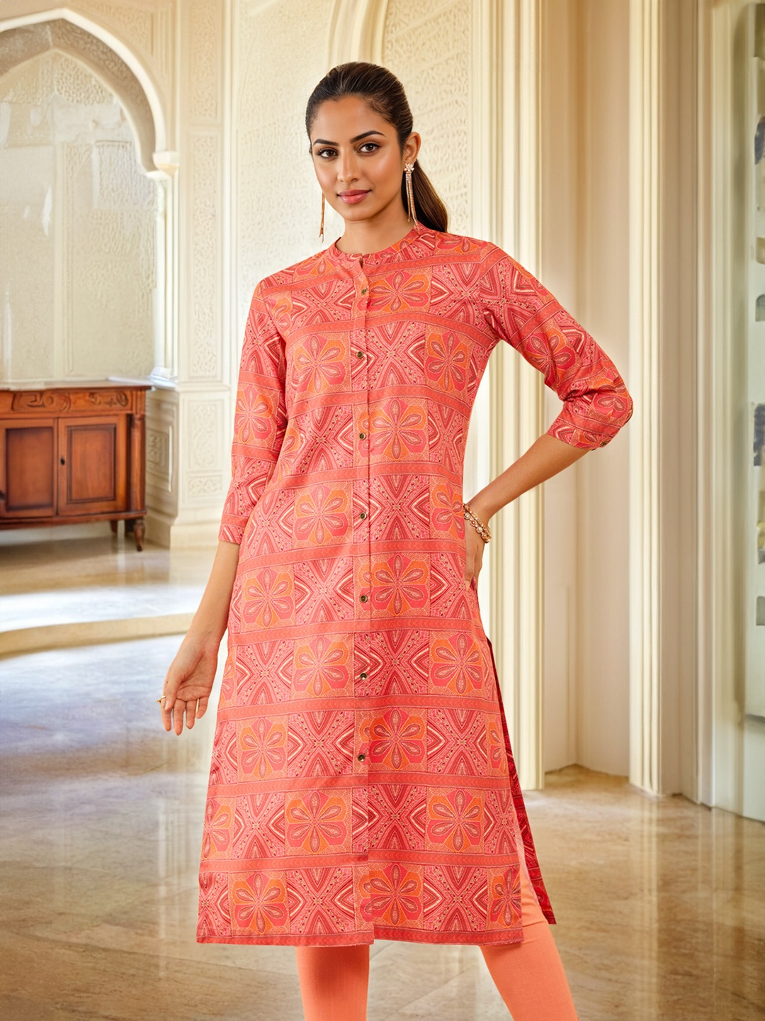 

Soch Peach-Coloured Ethnic Motifs Printed Mandarin Collar Straight Kurta