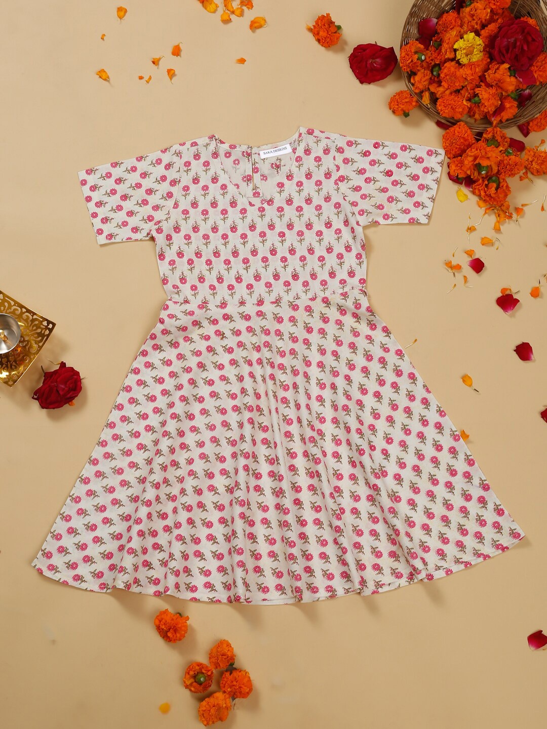 

SAKA DESIGNS Girls Floral Printed Anarkali Kurta, Pink