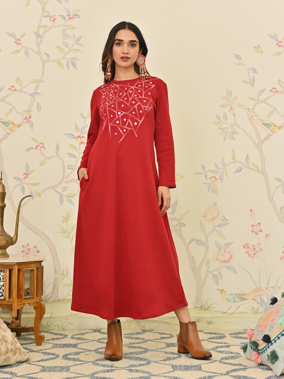 

Rustorange Abstract Printed Round Neck Long Sleeves A-Line Maxi Dress, Maroon