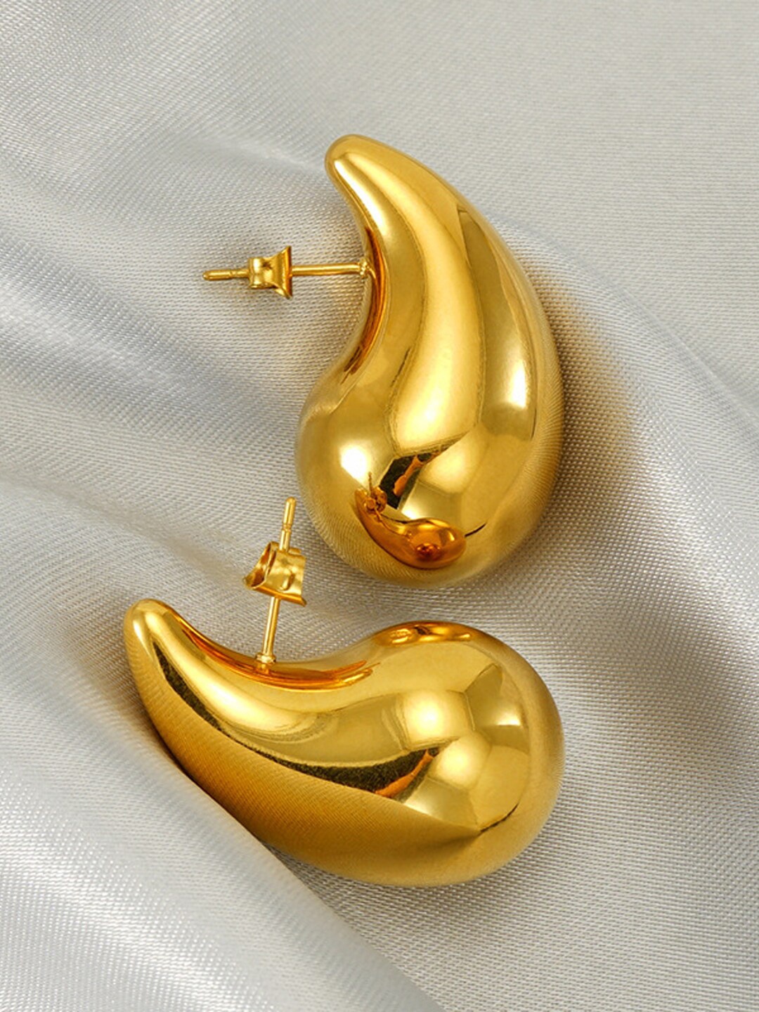 

VAGHBHATT Gold-Plated Stainless Steel Teardrop Shaped Drop Earrings