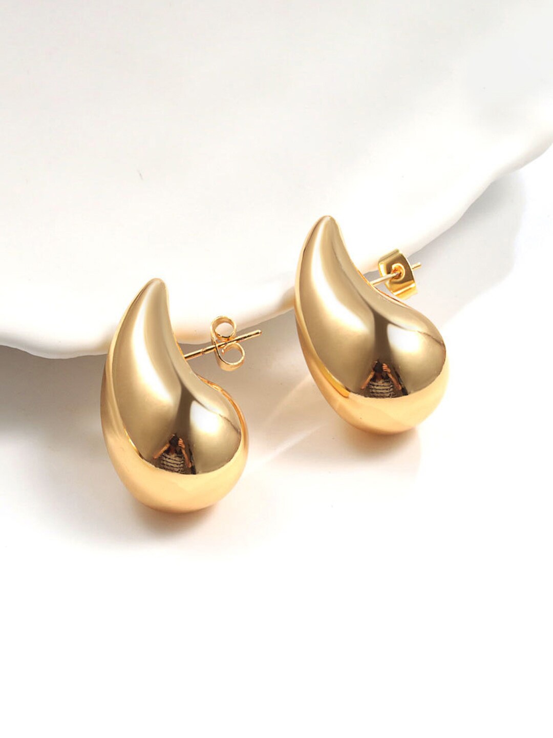 

VAGHBHATT Gold Plated Paisley Shaped Studs