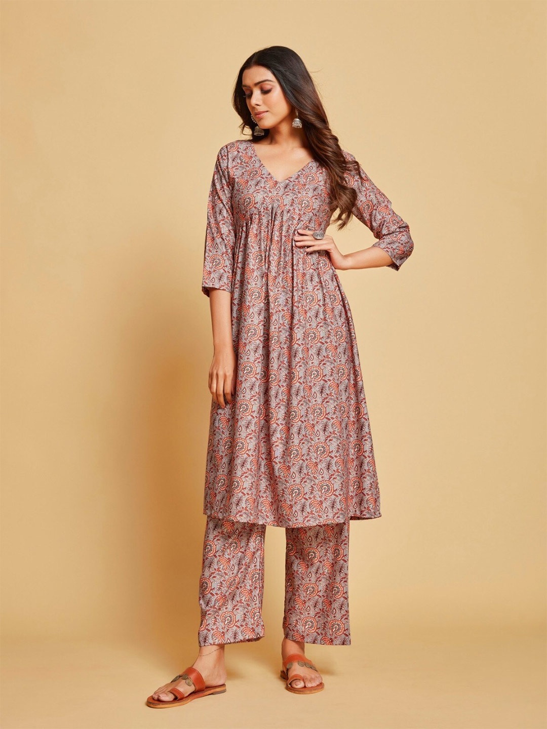 

Anubhutee Floral Printed V-Neck Pure Cotton Anarkali Kurta With Trouser, Lavender