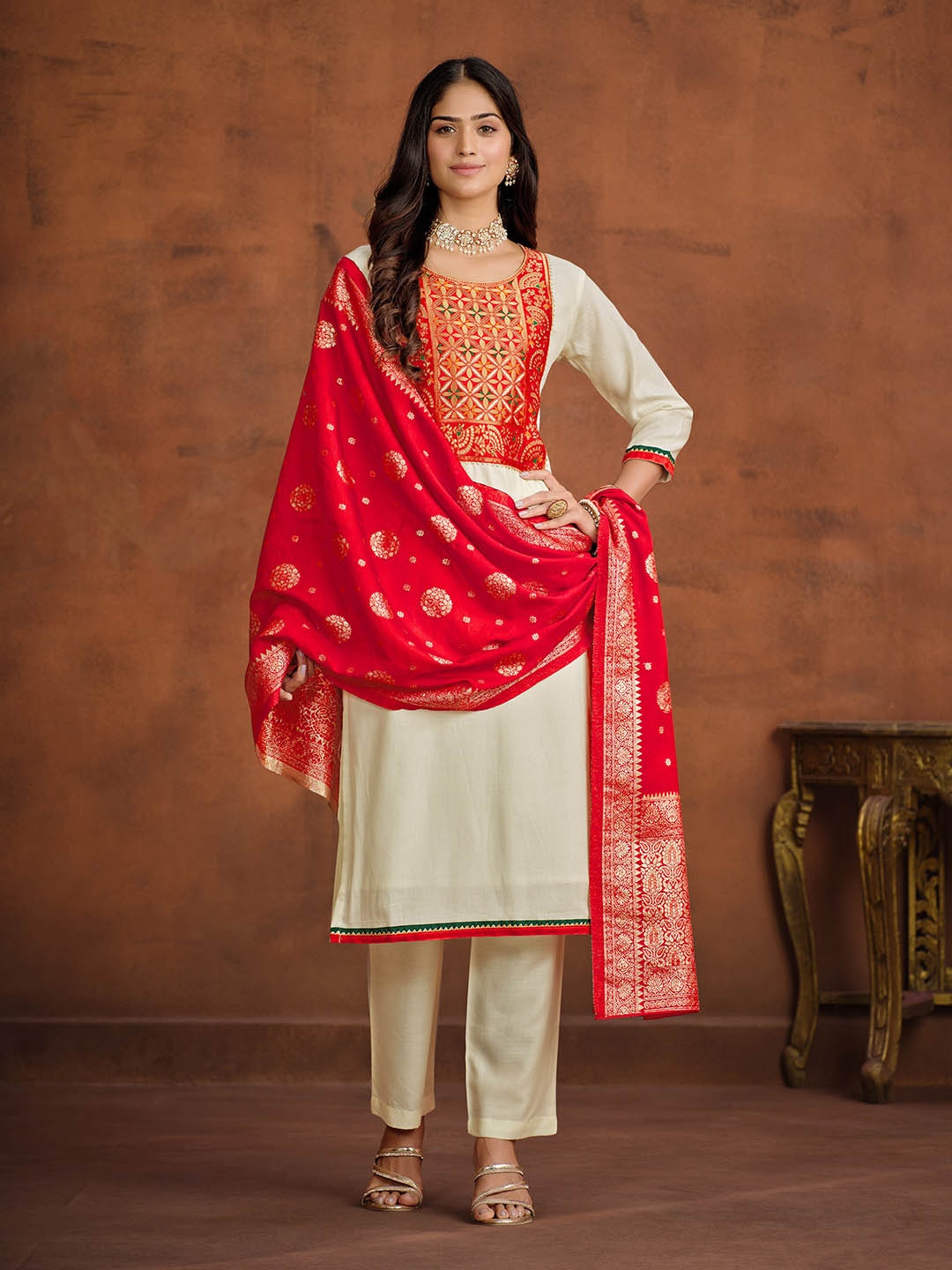 

Sangria Yoke Design Gotto Patti Straight Kurta With Trouser & Dupatta, Cream