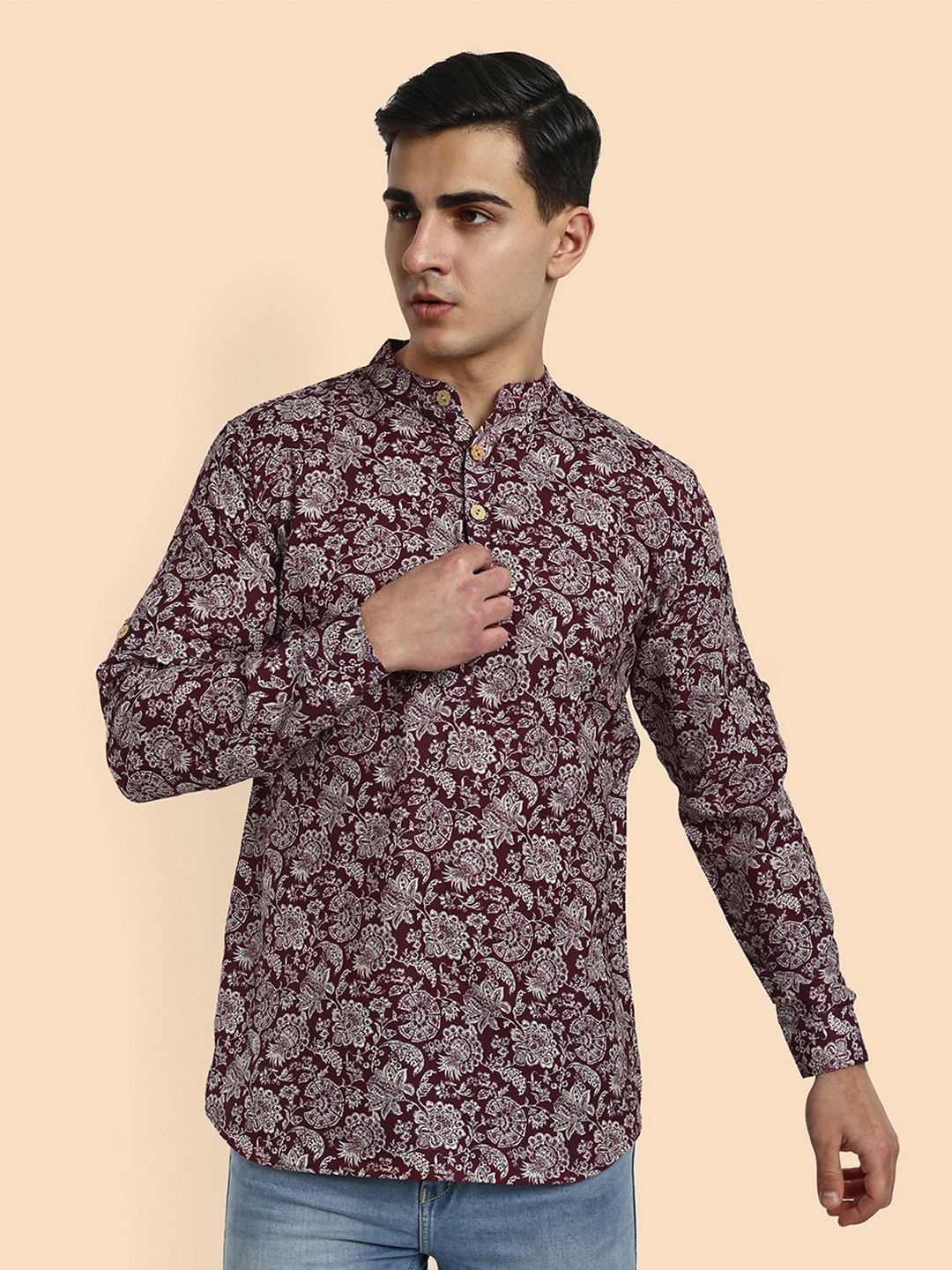 

Vardha Floral Printed Mandarin Collar Cotton Short Kurta, Maroon