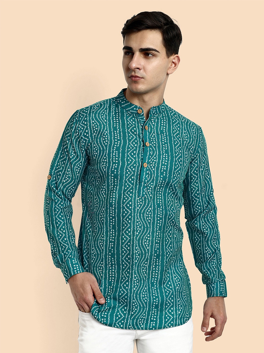 

Vardha Bandhani Printed Mandarin Collar Cotton Kurta, Green