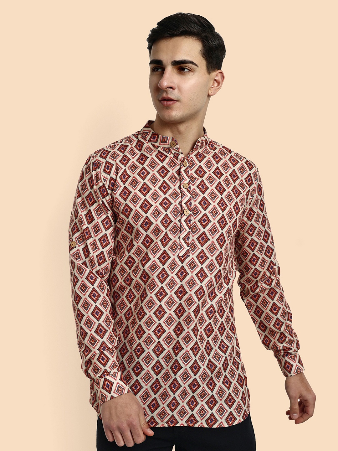 

Vardha Geometric Printed Mandarin Collar Cotton Kurta, Beige