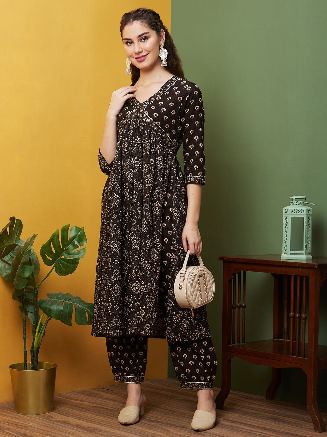 

Globus Floral Allover Printed Alia Cut A-Line Kurta & Trousers Set, Brown