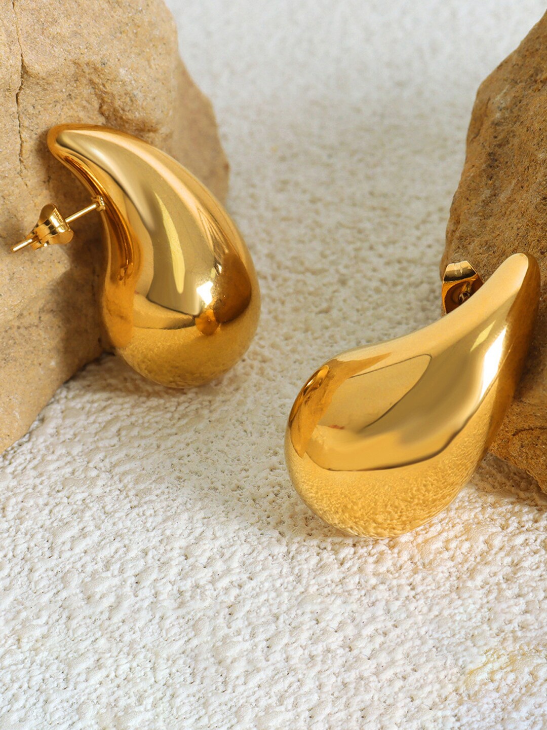 

Krelin Gold-Plated Teardrop Shaped Stud Earrings