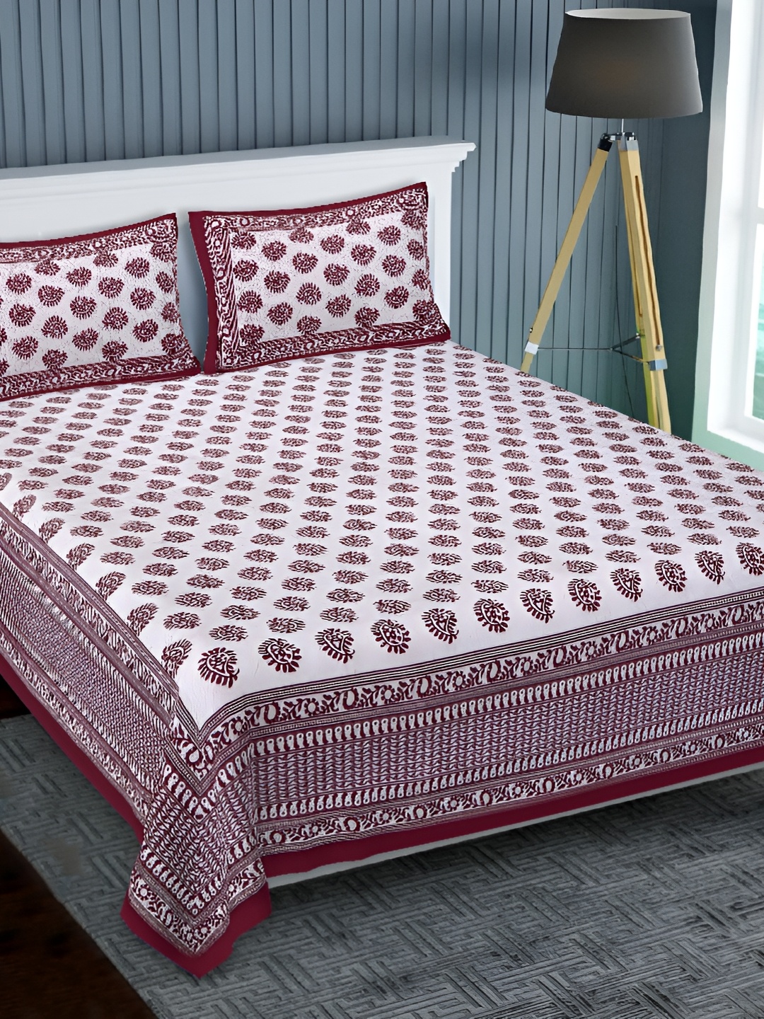 

BOMBAY SPEED Maroon Floral 180 TC King Bedsheet with 2 Pillow Covers
