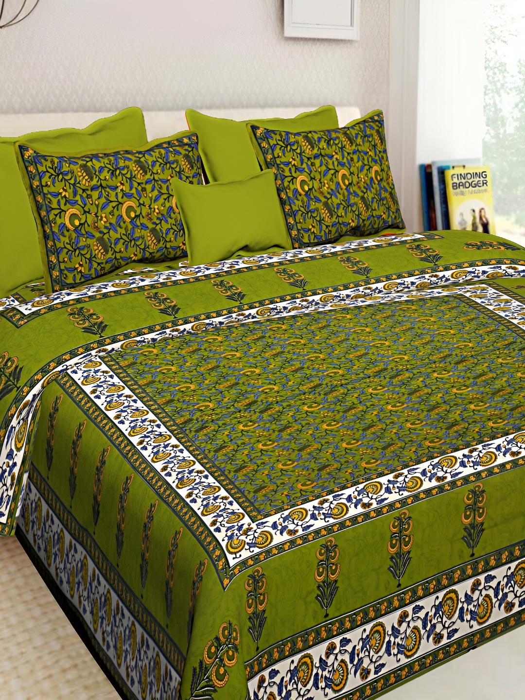 

BOMBAY SPEED Green Floral 180 TC King Bedsheet With 2 Pillow Covers