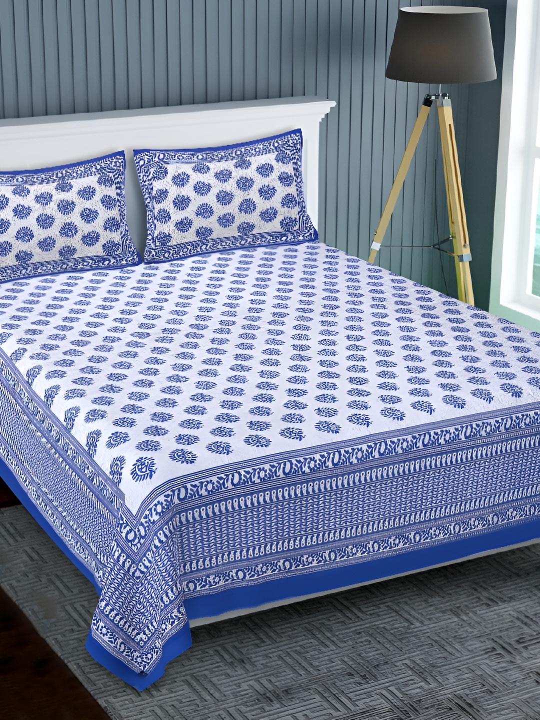 

BOMBAY SPEED Blue Floral 180 TC King Bedsheet with 2 Pillow Covers